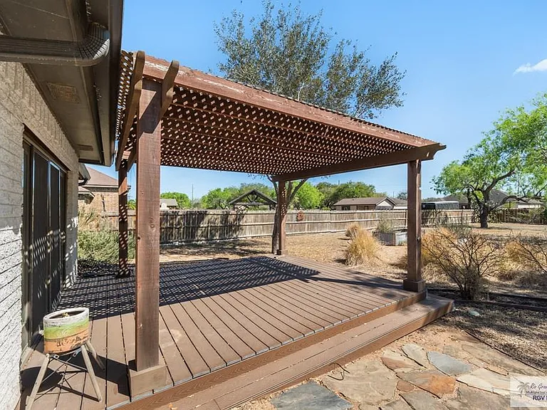 5684 Heron Cove Ln — Photo 22