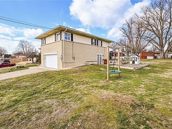 2nd image of 516 Shogan Dr