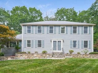 4 Daniels Rd, Mendon, MA 01756