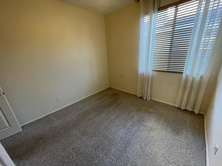 1863 Almagro Ln — Photo 15