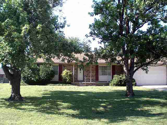 1st image of 906 Delmar Dr