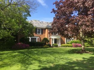17815 Shaker Blvd, Shaker Heights, OH