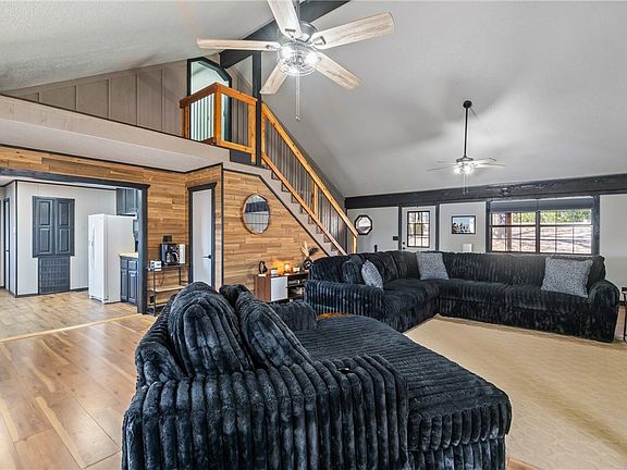 5th image of 1455 Flint Ridge Dr