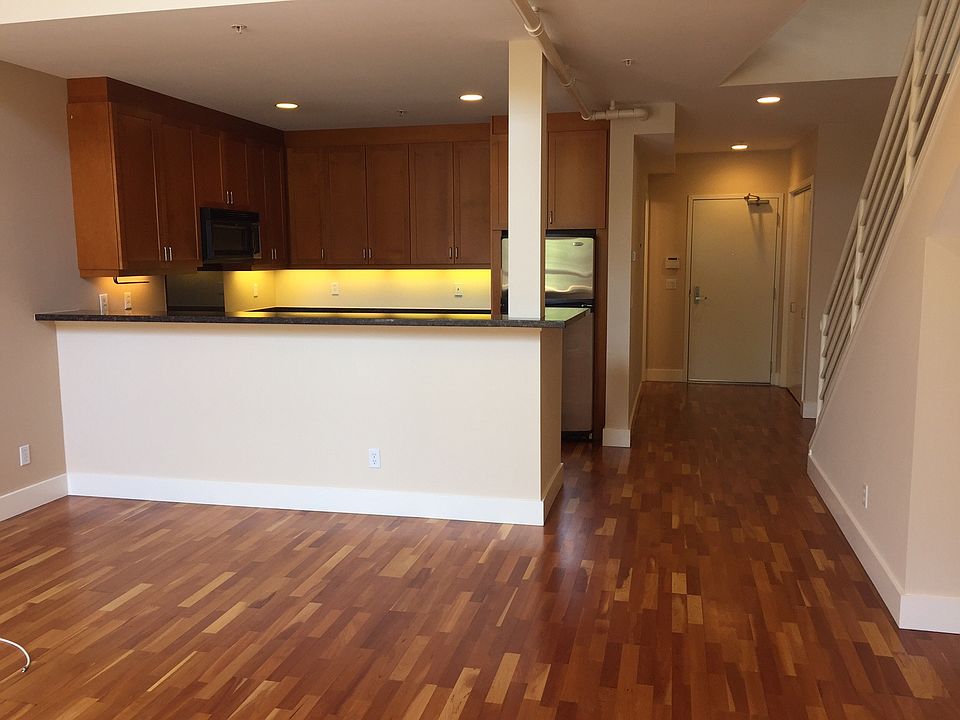 LR/DR Opens to Kitchen