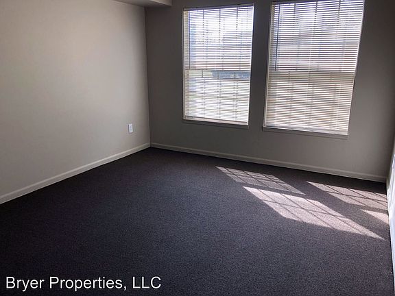 5th image of 112 Highland Dr APT 8