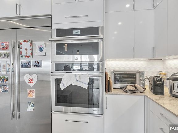 2nd image of 314 The Promenade