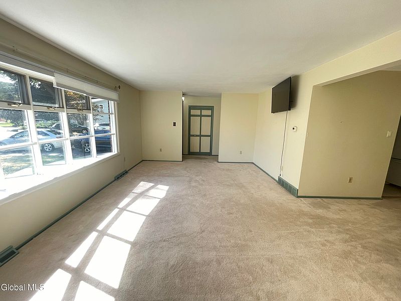 5th image of 22 Farnam Place