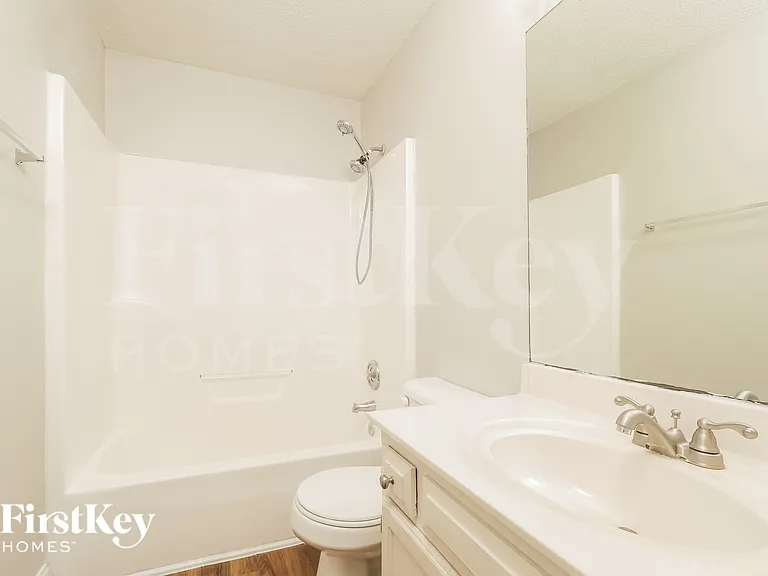 1607 Stasi Ave — Photo 15