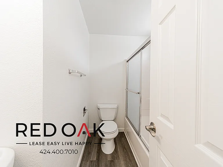 1032-1036 S Normandie Ave #1036-5 — Photo 12