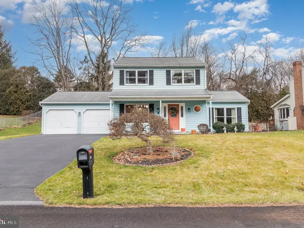 114 Sholly Dr, Mechanicsburg, PA 17055