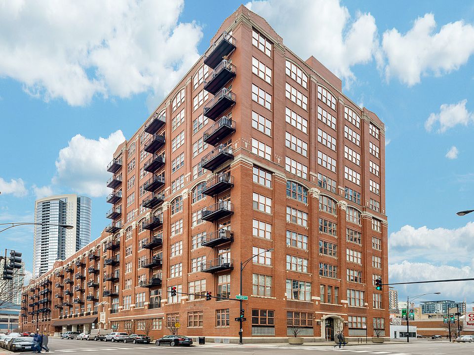 1st image of 360 W Illinois St APT 2F