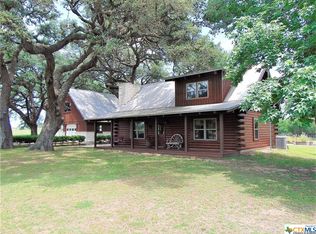 2074 Herder Rd, Yoakum, TX 77995