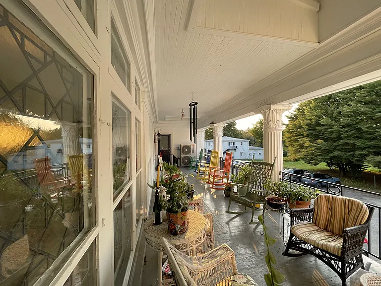 722 W. Water Balcony