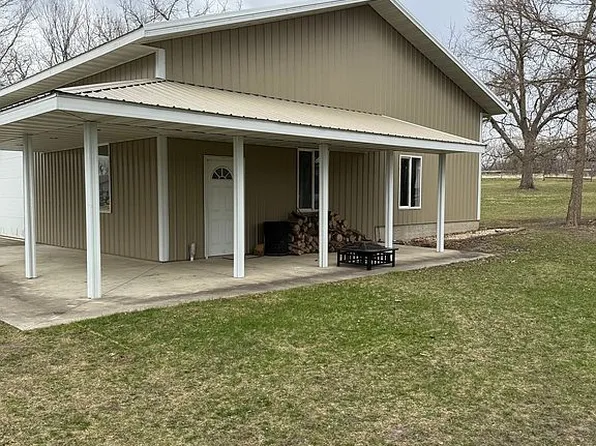 108 E Ahrens St, Sac City, IA 50583