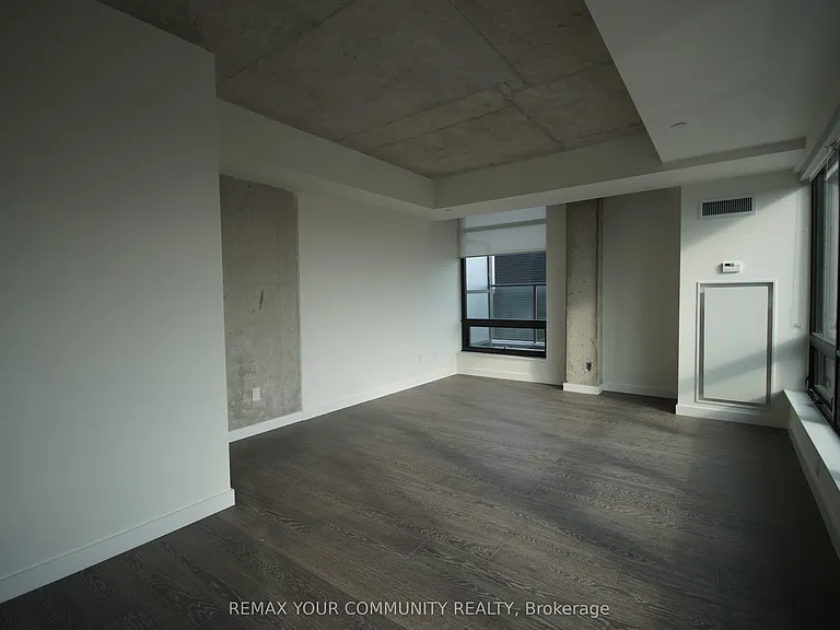246 Logan Ave #723 — Photo 6
