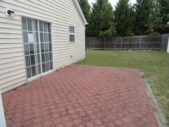 3rd image of 4233 Beacon Heights Dr