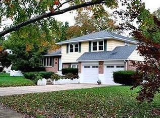 2401 Rambler Rd, Wilmington, DE 19810