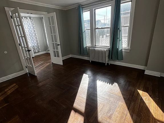 4th image of 35 Woodlawn Ave #1