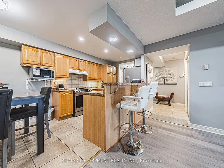 990 Golf Links Rd #308 — Photo 13