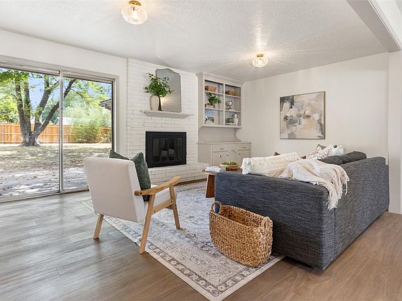 5th image of 1605 Cinderella Ave