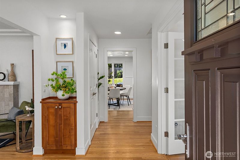 3rd image of 15108 24th Avenue SW
