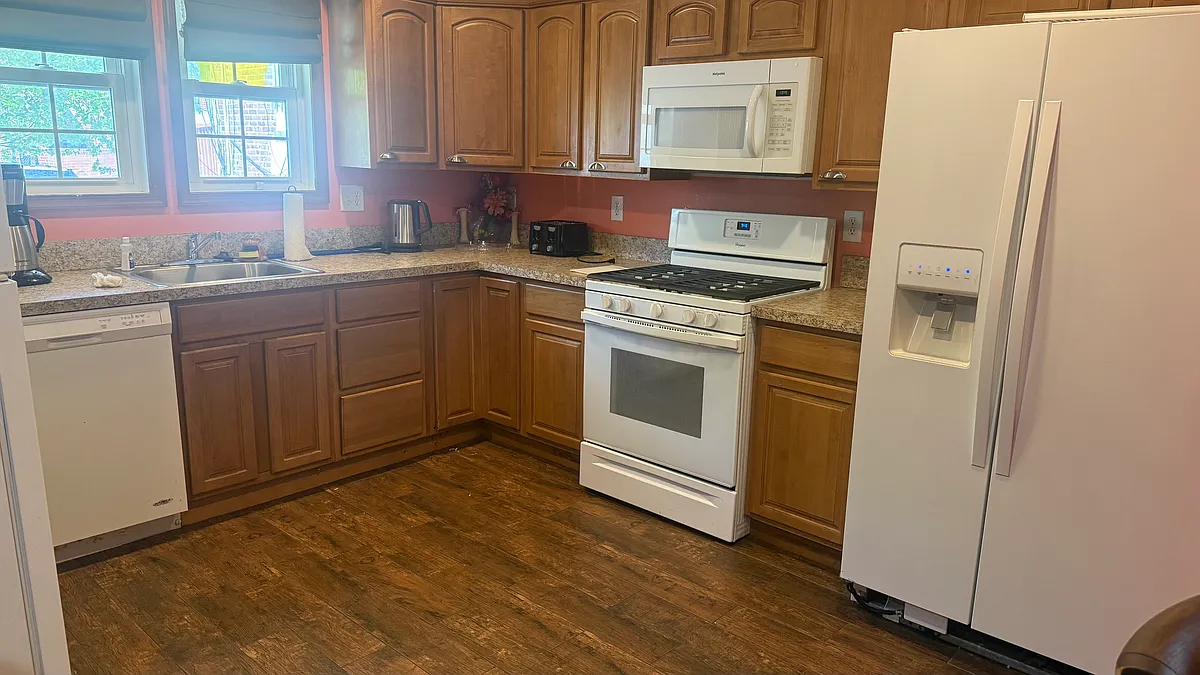 Photo 2 of 6 - 121B N Montpelier Ave - Atlantic City, NJ Building Photo - 121B N Montpelier Ave