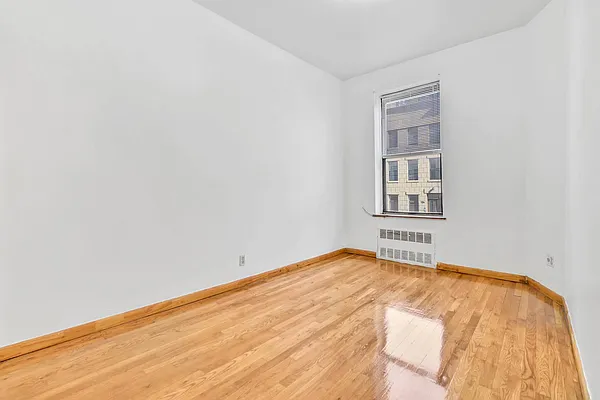 Rented by R New York | media 17