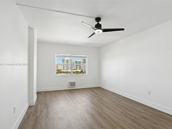 5th image of 400 Kings Point Dr APT 1124
