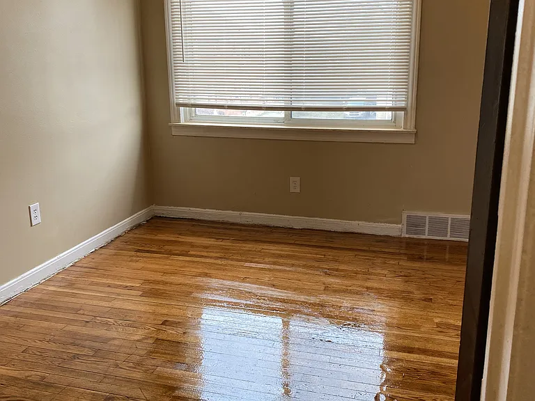 1890-1894 Ewald St #1 — Photo 12
