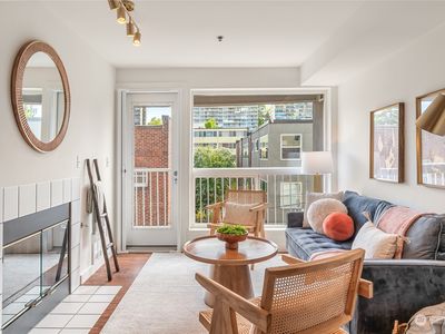 530 Melrose Avenue E #607, Seattle, WA, 98102