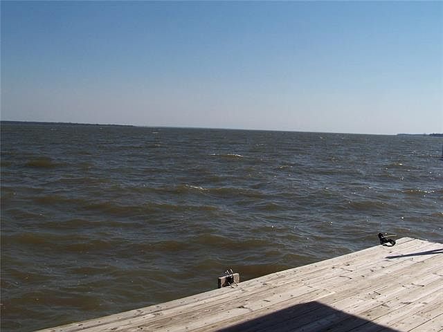 2nd image of 9943 Shoreside Dr