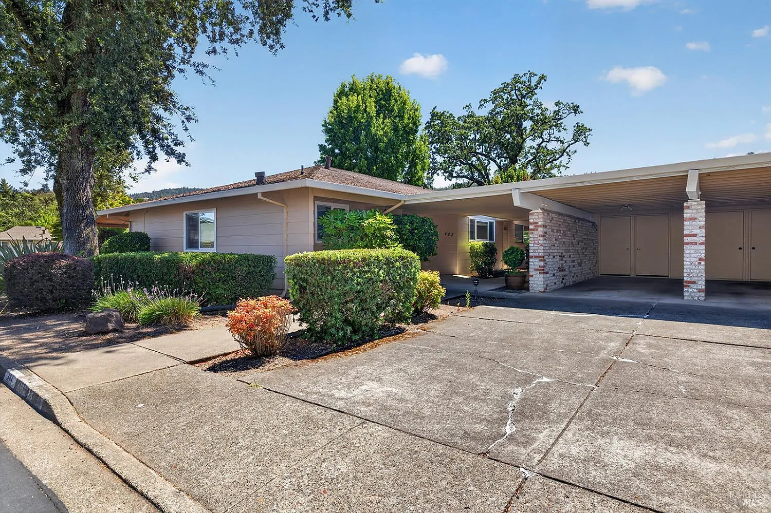 402 Meadowgreen Drive - Photo 1
