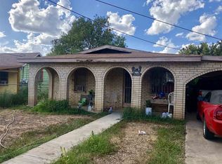 3016 Chestnut St, Laredo, TX 78046