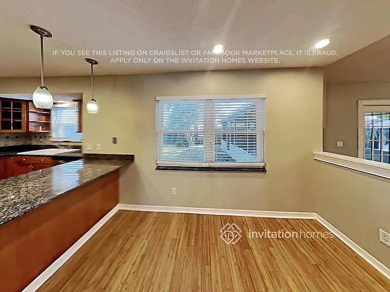 705 Lobelia St — Photo 7