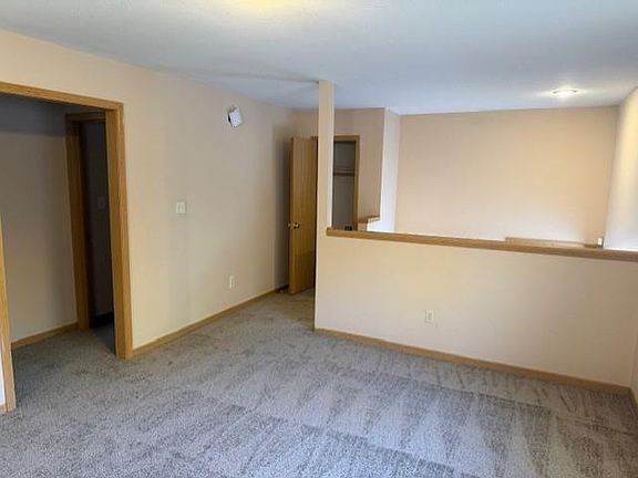 4th image of 516 NW Mill Ct