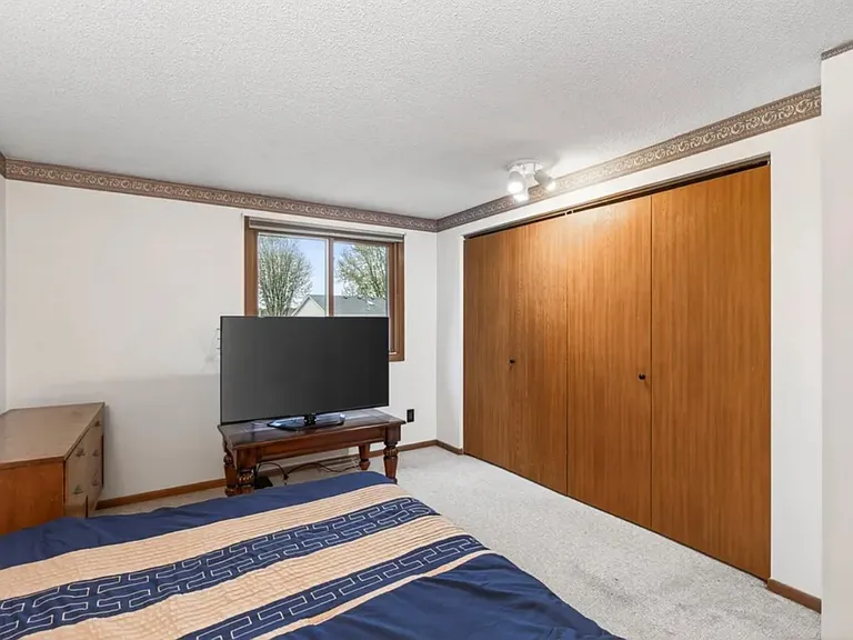 852 Woodgate Dr #2 — Photo 8