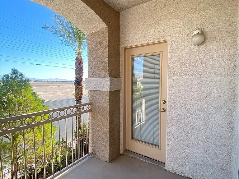 8555 W Russell Rd #2106 — Photo 17