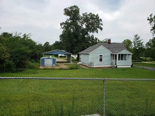 2 bed, 725 sqft, $900 — Photo 3