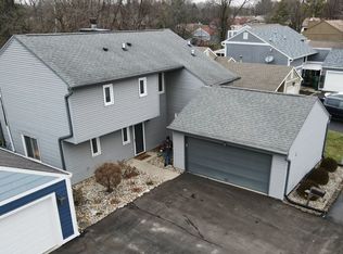 876 Woodcross Ct, Avon, IN 46123