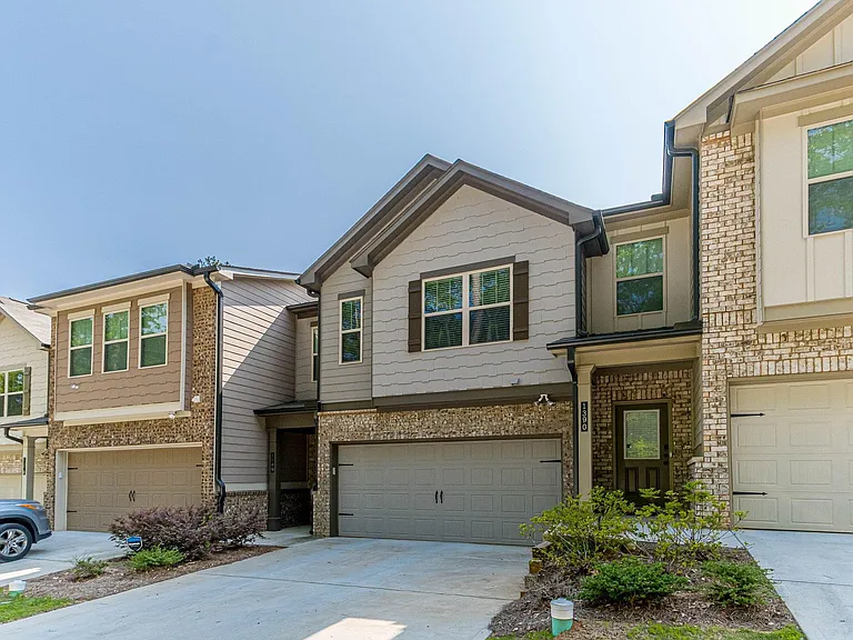 1380 Sugar Glen Ct — Photo 38