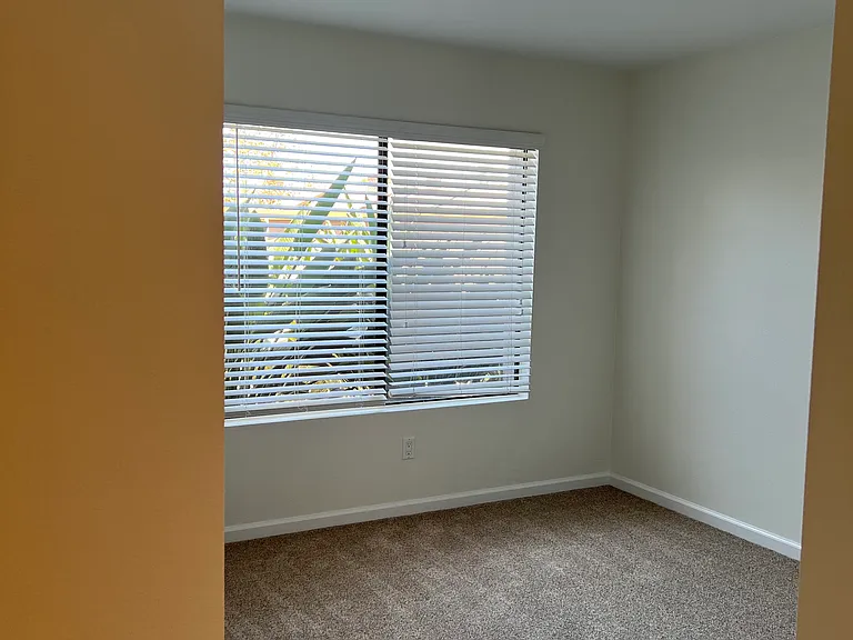 1677 Melrose Ave #B — Photo 17