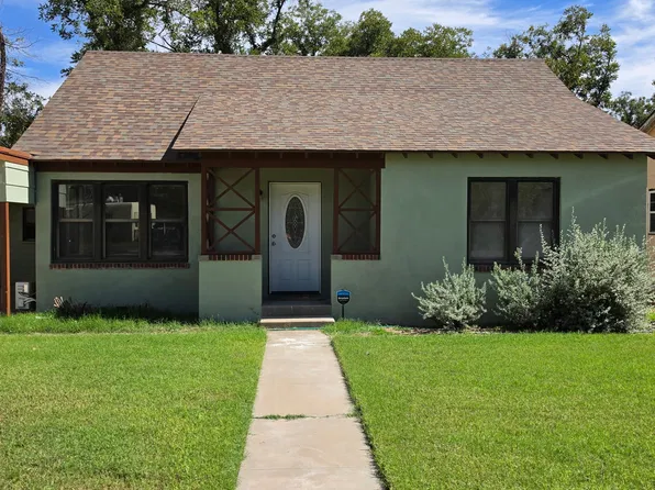 916 N Alameda St, Carlsbad, NM 88220