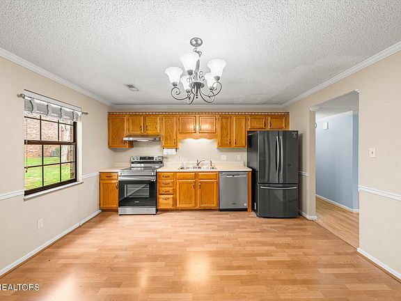 3rd image of 810 Highland Dr APT 602