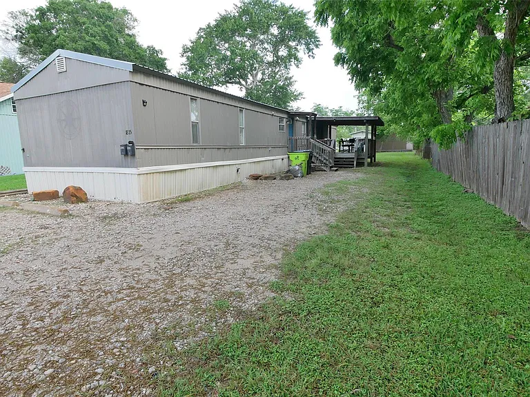 1815 Leaman Ave #1 — Photo 2