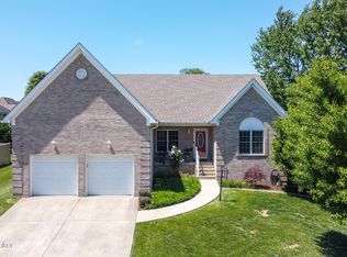 9904 Hazel Tree Dr, Louisville, KY 40291