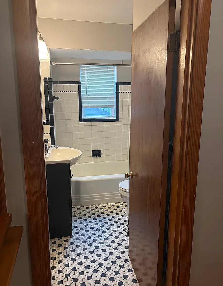 1 bed, 800 sqft, $1,000 — Photo 4