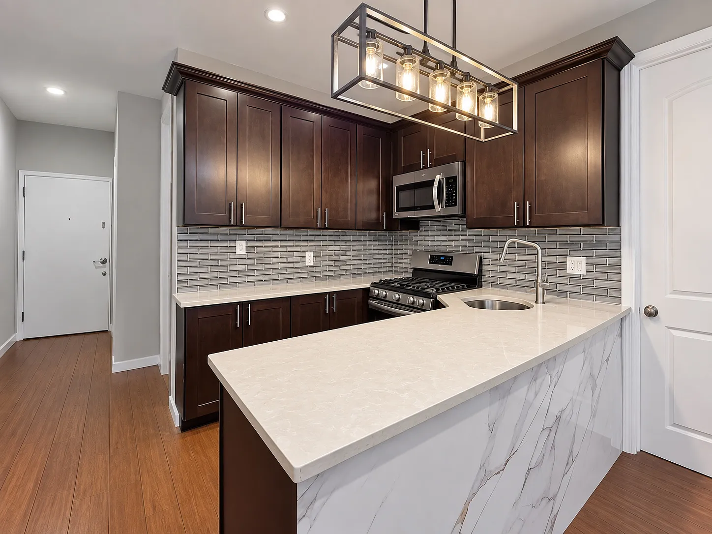 3 bed, $3,400 — Photo 2