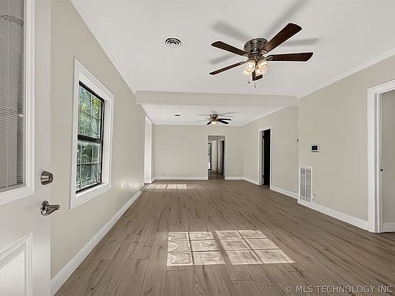 3rd image of 610 E 5th St