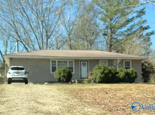 8036 Pleasant Grove Rd, Albertville, AL 35950