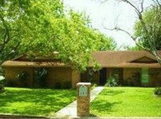 301 Briarwood Dr, New Braunfels, TX 78130